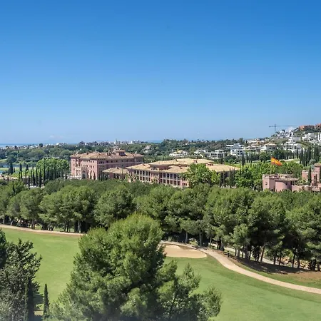 Сasa de vacaciones Duplex Penthouse With 3 Bedrooms Estepona