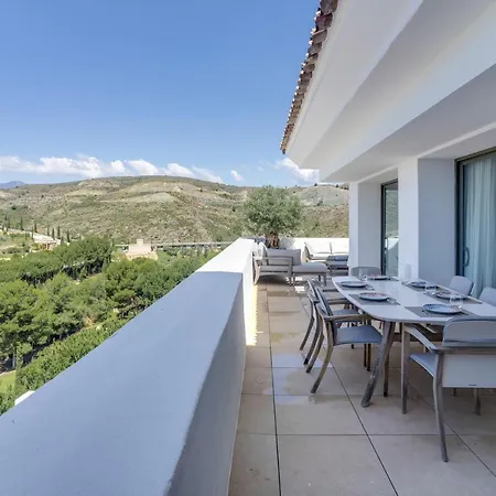 Duplex Penthouse With 3 Bedrooms