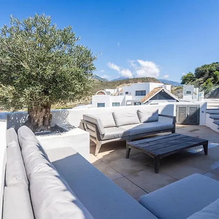 Duplex Penthouse With 3 Bedrooms